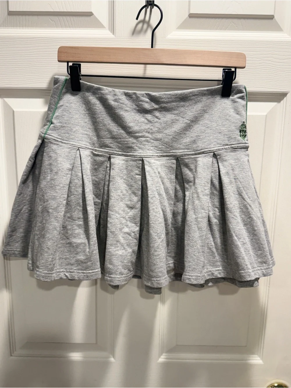 NWT FP Movement Free People Gray Green Trim Pleated Skirt Set Medium
